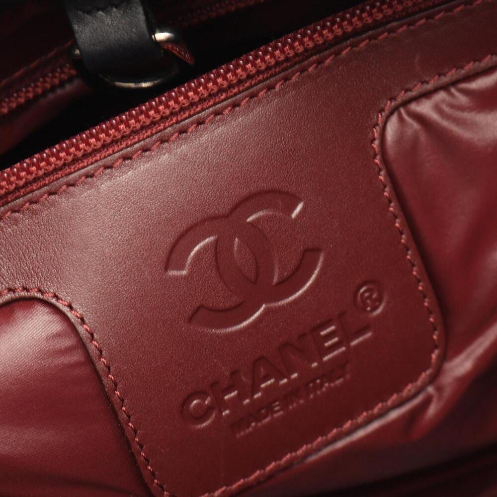 CHANEL Black Leather Tote Bag - Picture 4 of 10